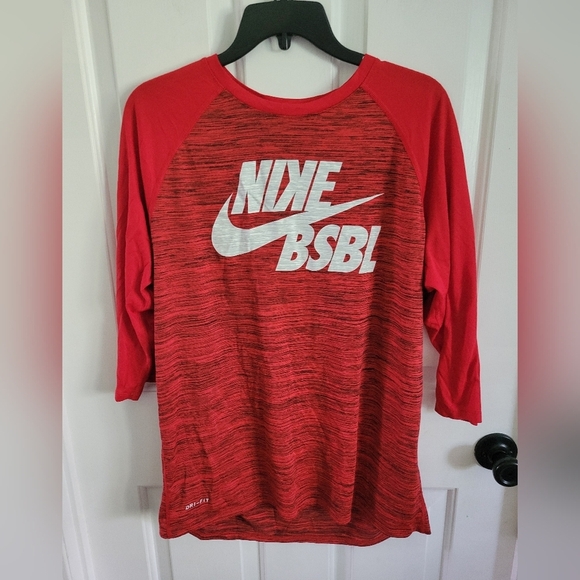 The Nike Tee Dri-Fit 3/4 Sleeve Mens Large Red BSBL Baseball Swoosh T-Shirt - Picture 1 of 5